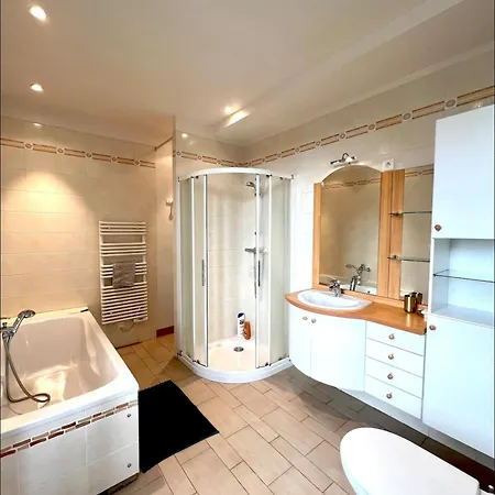 Villa The Chateau 45pers, 30min From Sea *